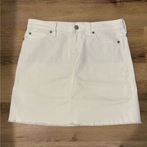 Vineyard Vines Delaney Classic Denim Mini Skirt Ultra Flattering Fit in White